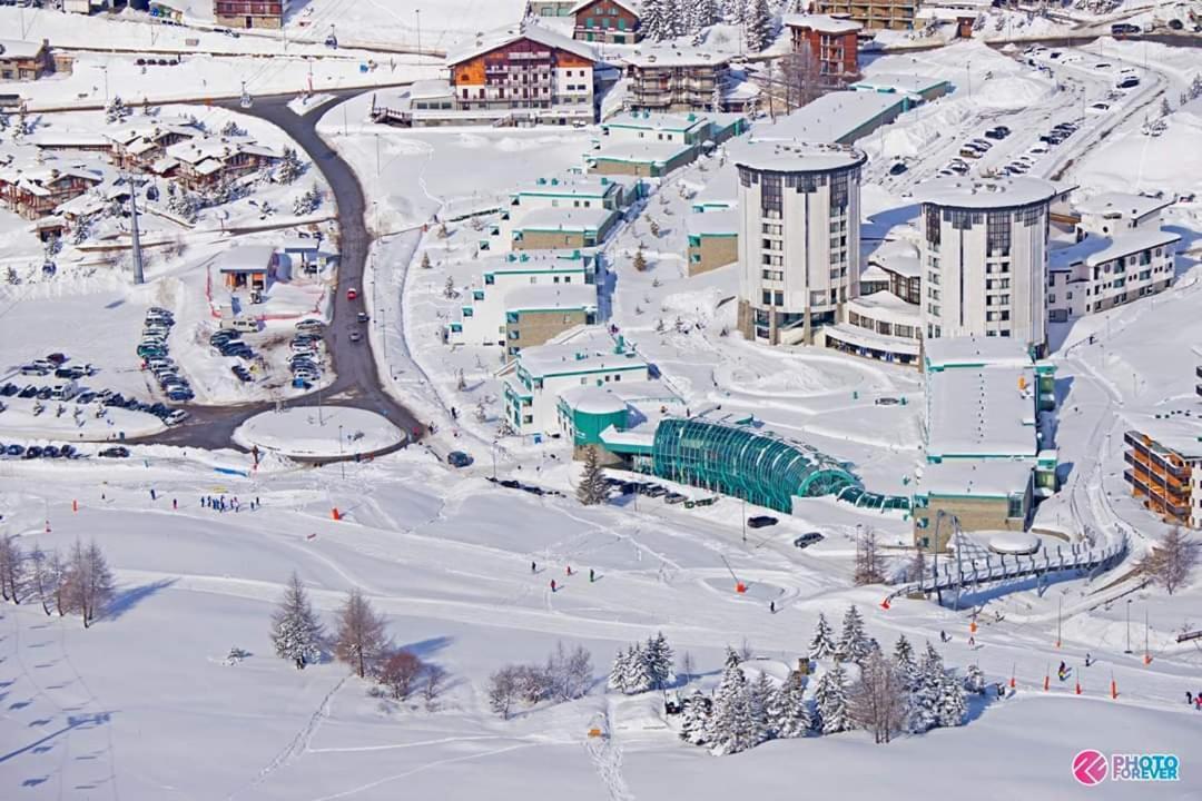 46 Vale C'E' Al Villaggio Olimpico Di Colle Sestriere Exterior foto